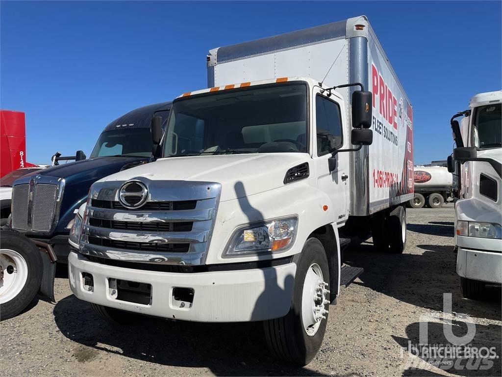 Hino 338 Dostavna vozila / kombiji