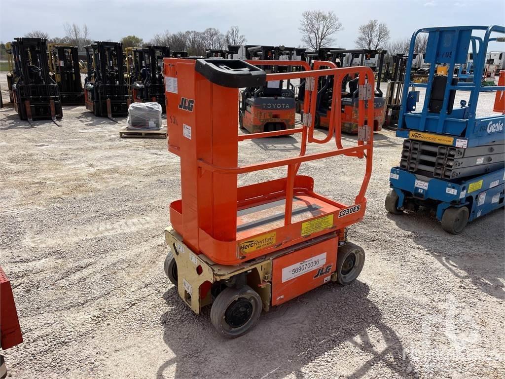 JLG 1230ES Zglobne podizne platforme