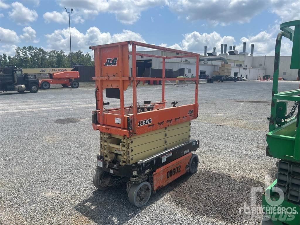 JLG 1932R Škaraste platforme
