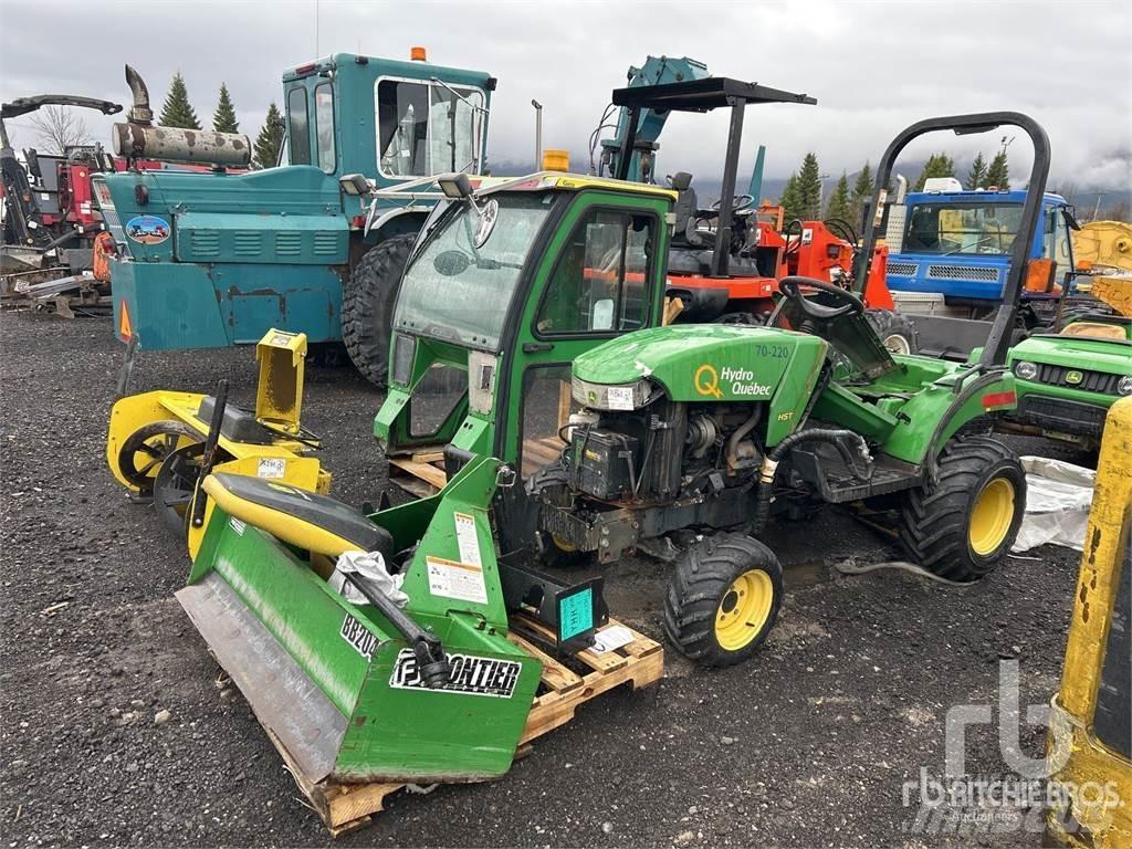 John Deere 2305 Kompaktni (mali) traktori