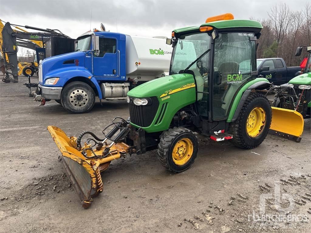 John Deere 3320 Kompaktni (mali) traktori