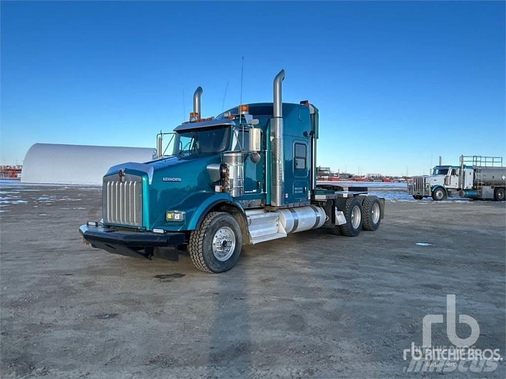 Kenworth T800 Kamioni s ravnim pločom / vitlom