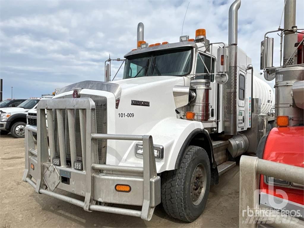 Kenworth T800 Kamioni cisterne