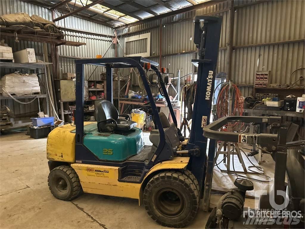 Komatsu FG25T12 Dizelski viličari