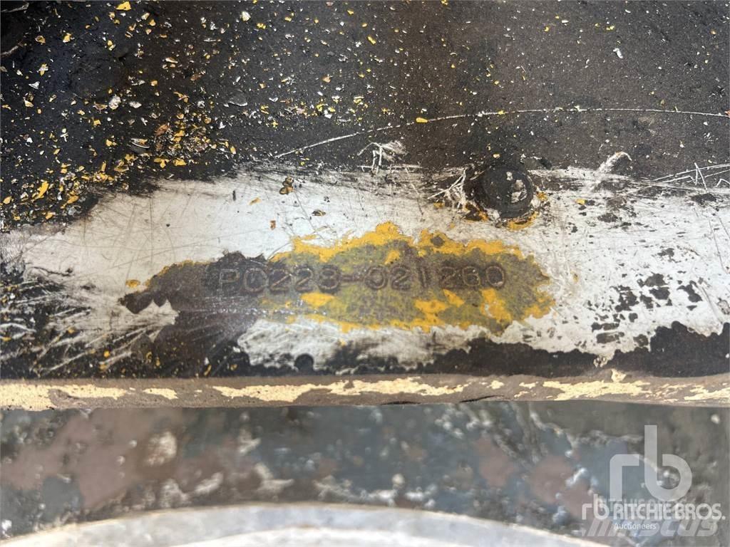 Komatsu PC228US Bageri gusjeničari