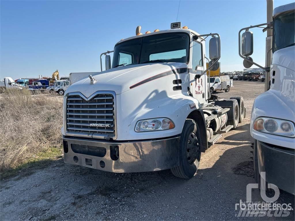Mack CXU613 Traktorske jedinice