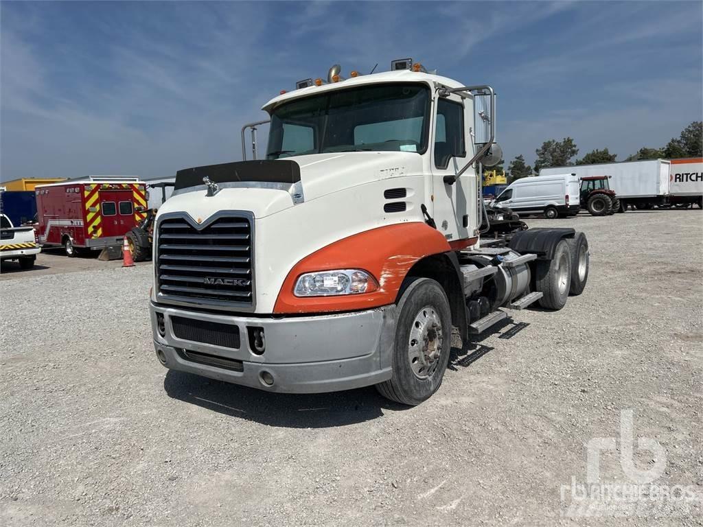 Mack CXU613 Traktorske jedinice