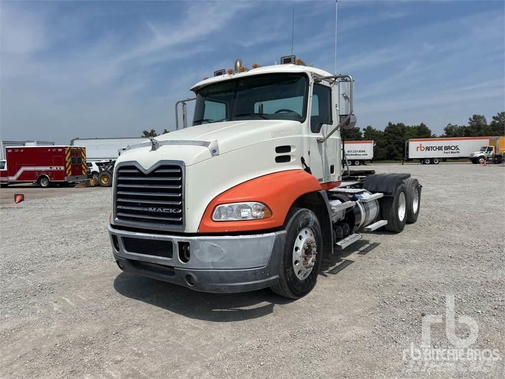 Mack CXU613 Traktorske jedinice