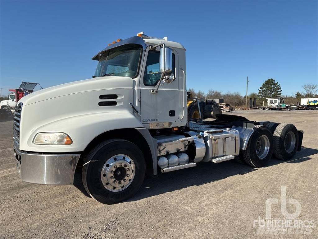 Mack CXU613 Traktorske jedinice