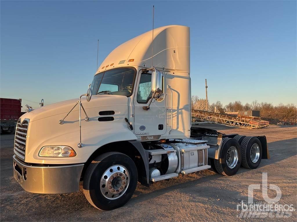 Mack CXU613 Traktorske jedinice