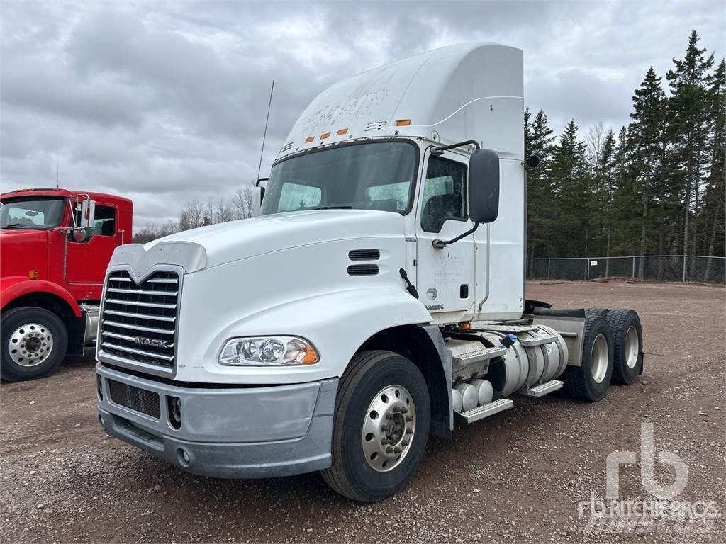 Mack CXU613 Traktorske jedinice