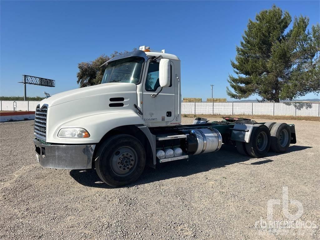 Mack CXU613 Traktorske jedinice