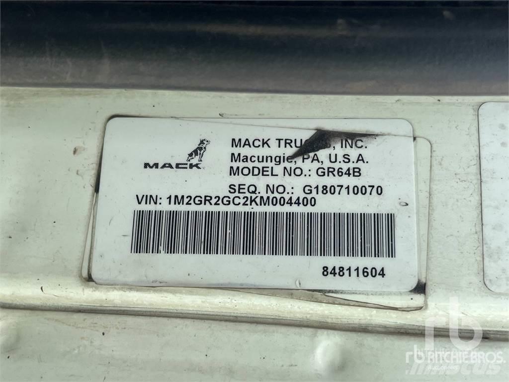 Mack GR64B Demontažnii kamioni za podizanje kabela