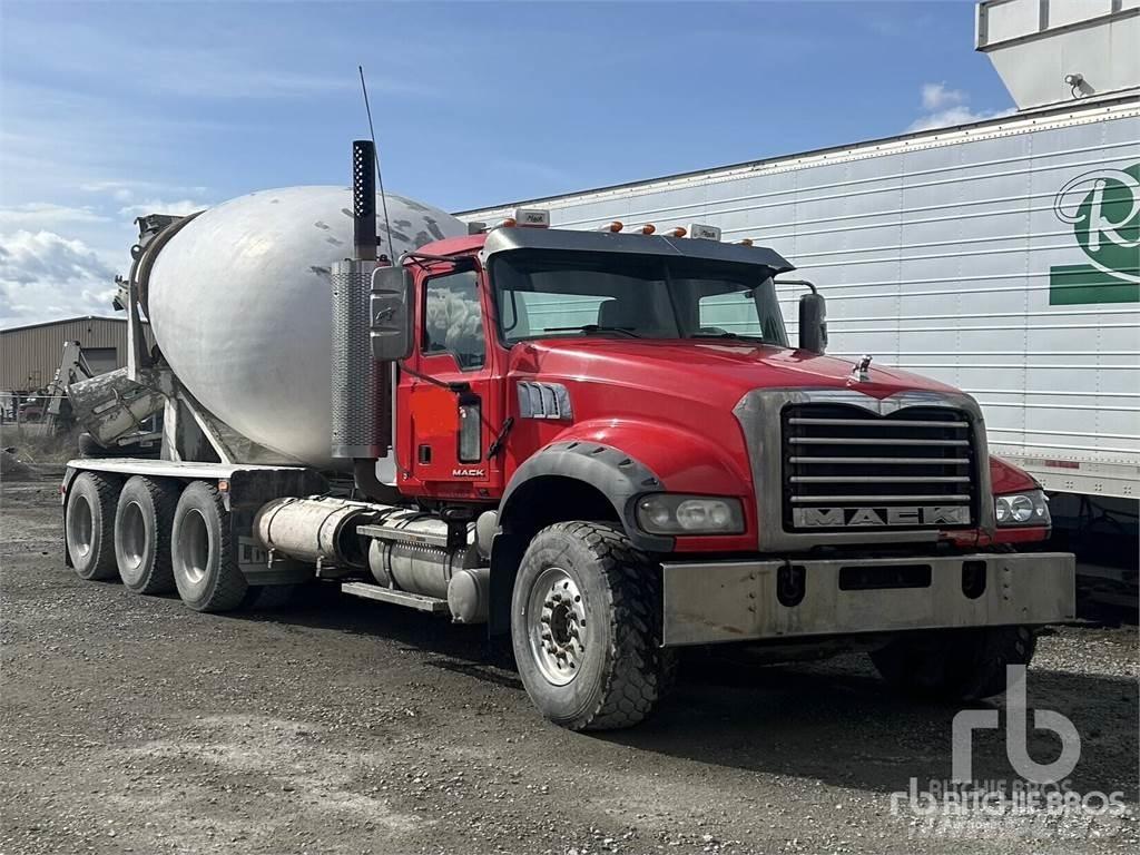 Mack GU713 Kamioni mikseri za beton