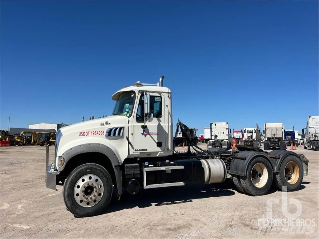 Mack GU713 Traktorske jedinice