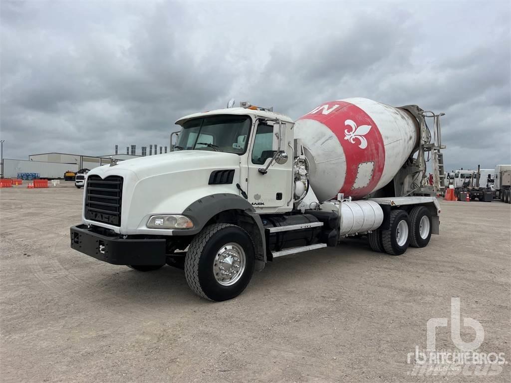 Mack GU813 Kamioni mikseri za beton
