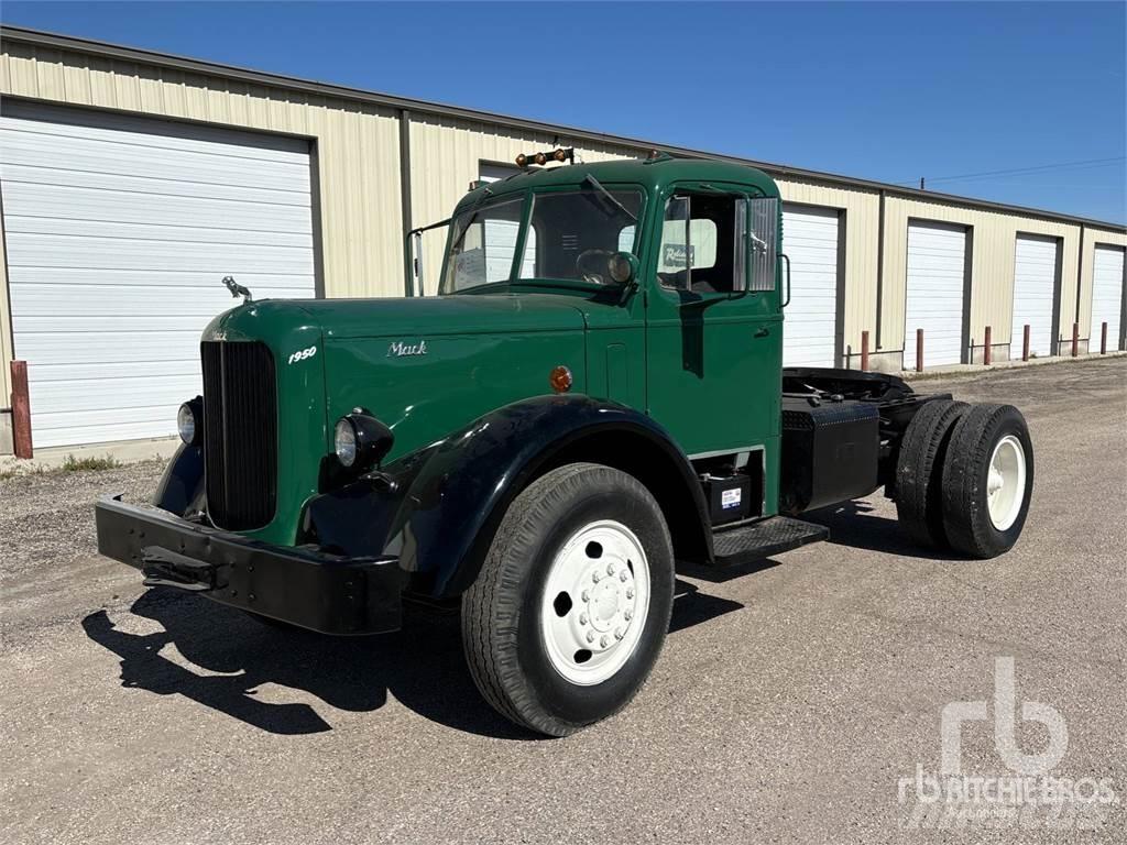 Mack LJ-T Traktorske jedinice