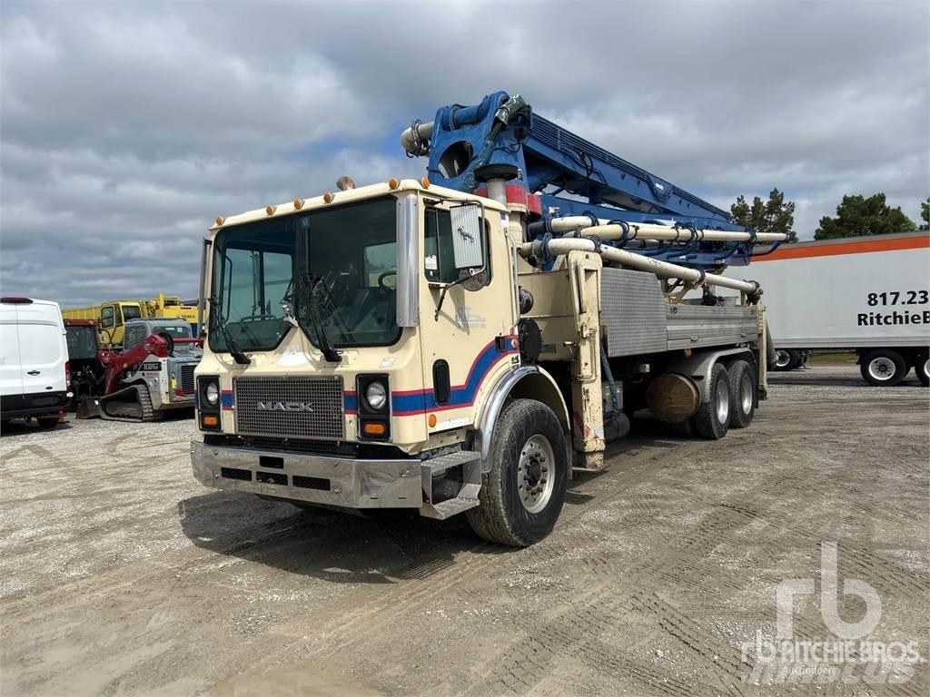 Mack MR688S Kamioni mikseri za beton