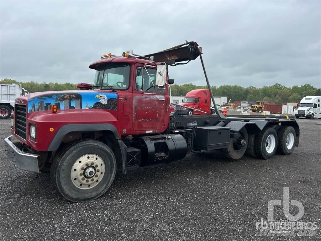 Mack RD688S Demontažnii kamioni za podizanje kabela