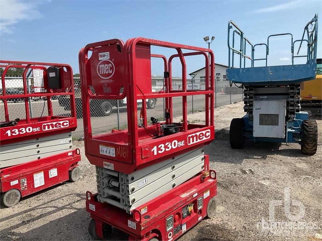 MEC 1330SE Škaraste platforme
