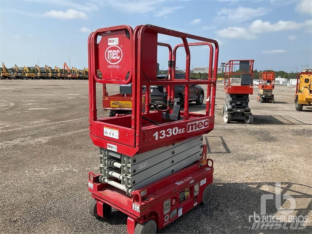 MEC 1330SE Škaraste platforme