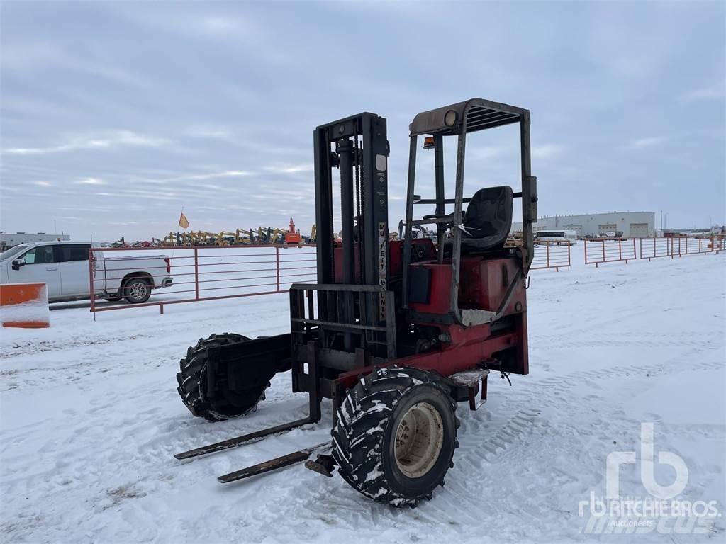 Moffett M5000 Terenski viličar