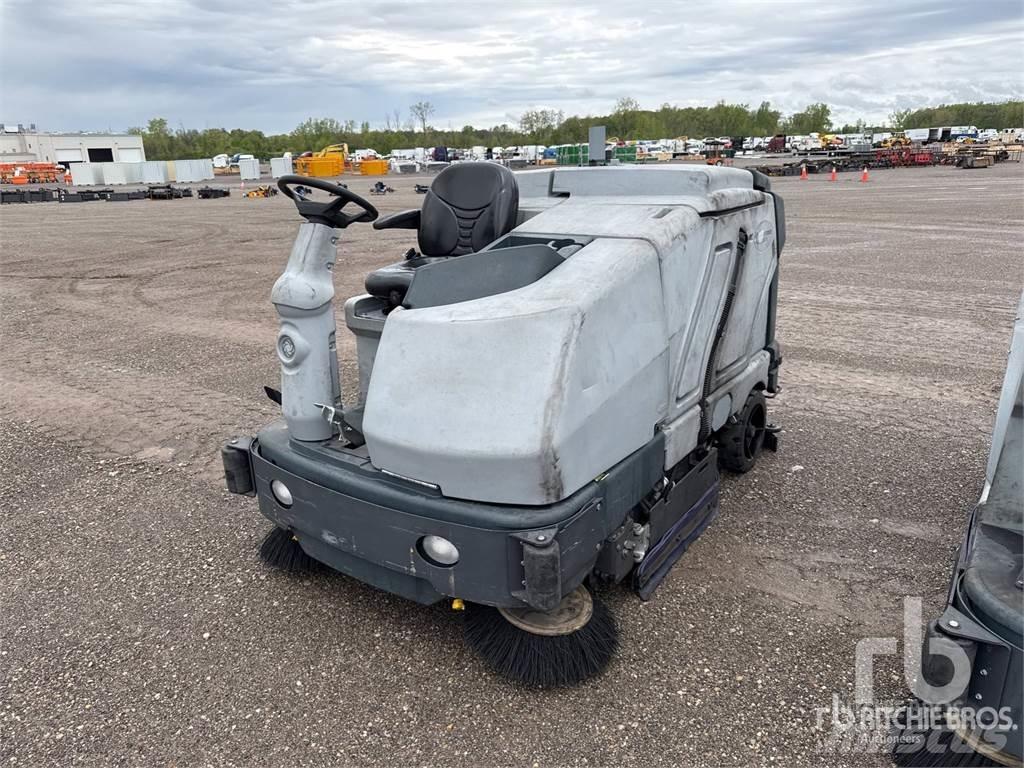 Nilfisk SC8000 Strojevi za metenje