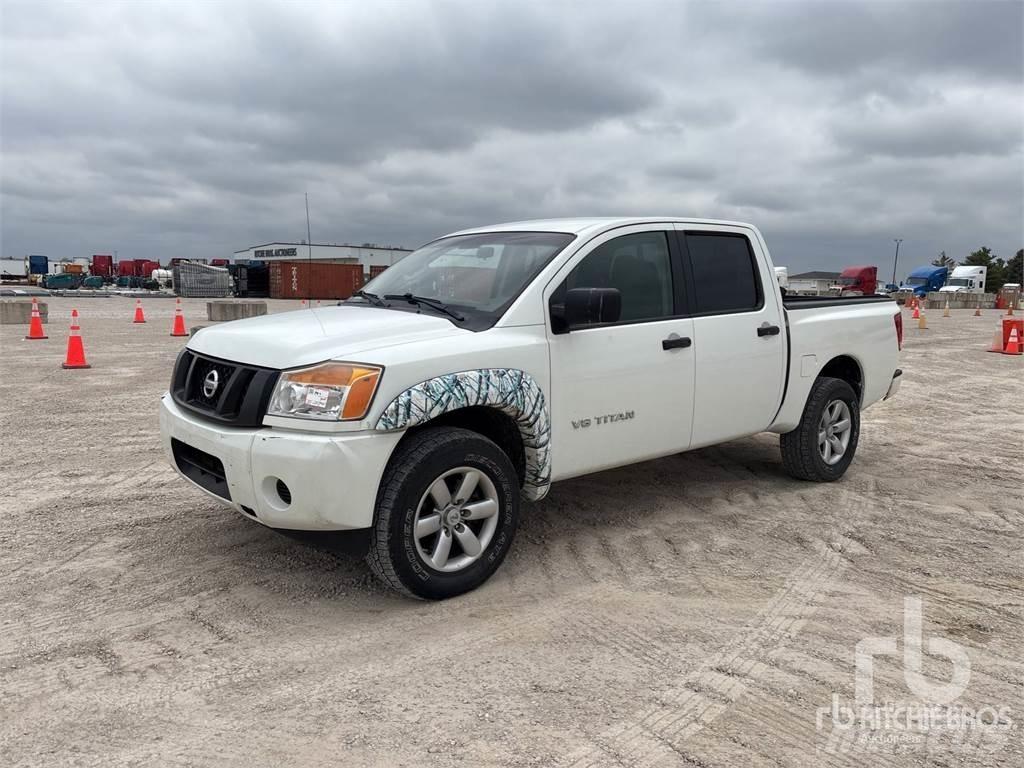 Nissan TITAN Kiperi