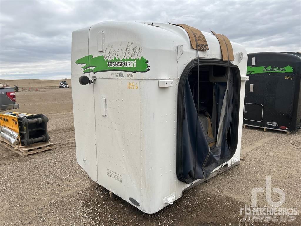 Peterbilt 48 in Kabine i unutrašnjost