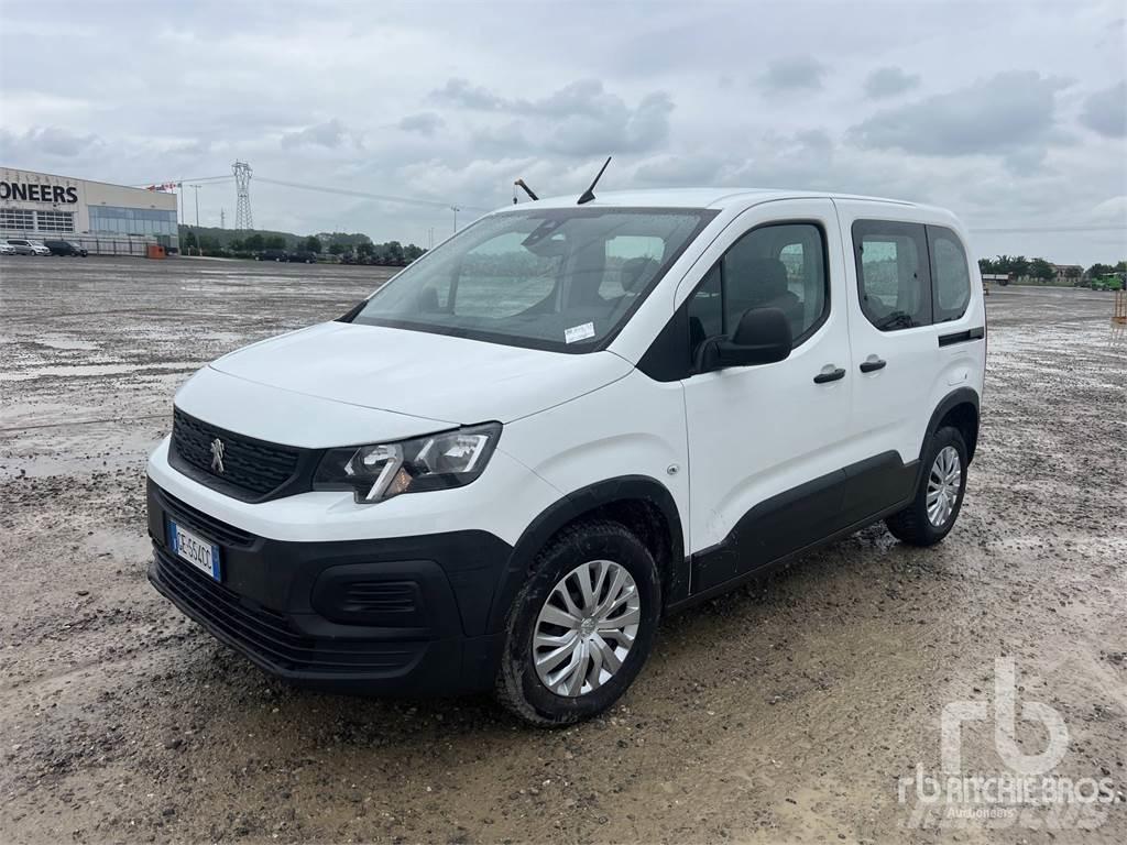 Peugeot RIFTER Automobili