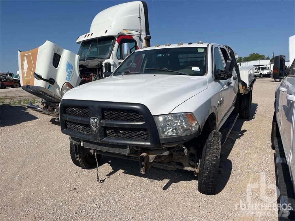 RAM 5500 Kamioni s ravnim pločom / vitlom