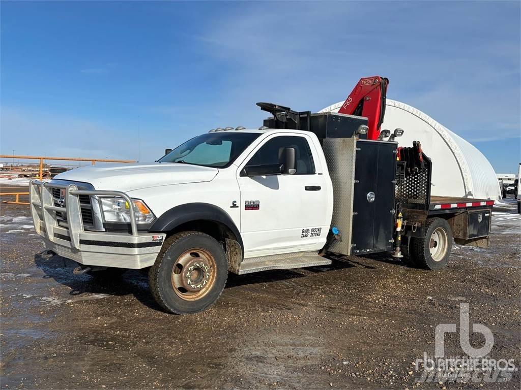 RAM 5500 Kamioni sa kranom