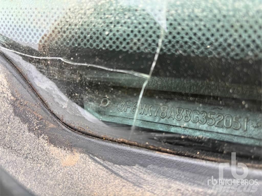 Sterling BULLET Komunalna vozila