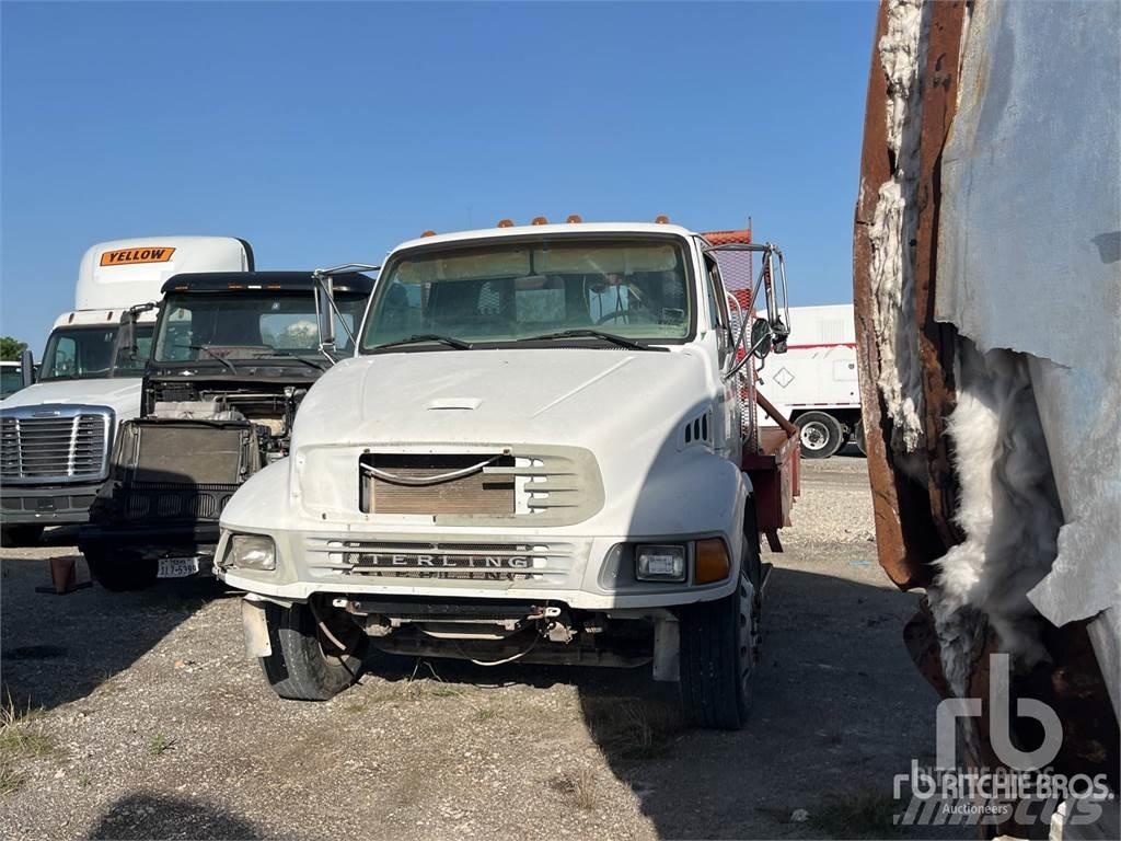 Sterling M7500 Kamioni sa otvorenim sandukom