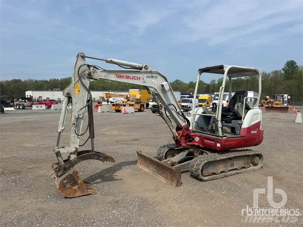 Takeuchi TB240 Mini bageri <7t