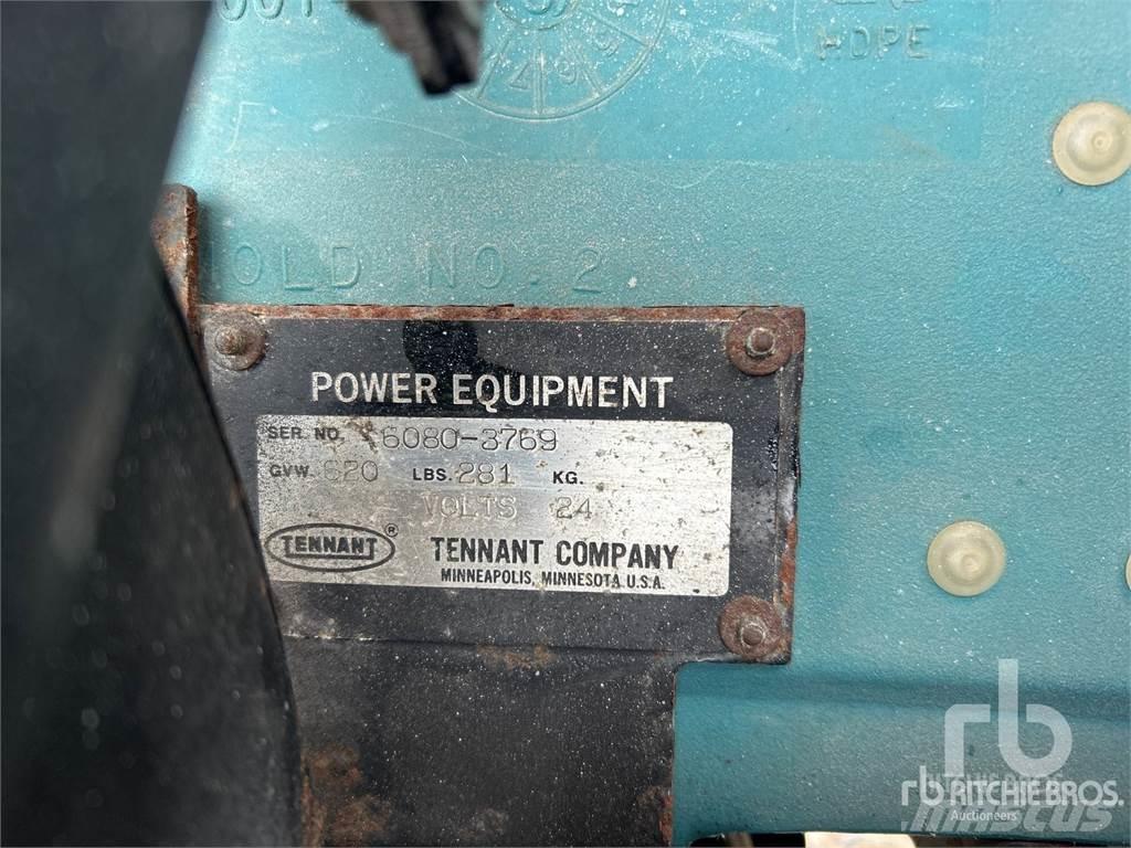 Tennant 6080 Strojevi za metenje