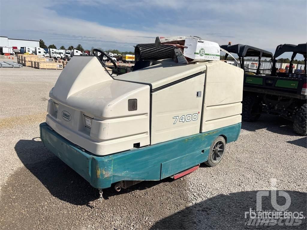 Tennant 7400 Strojevi za metenje
