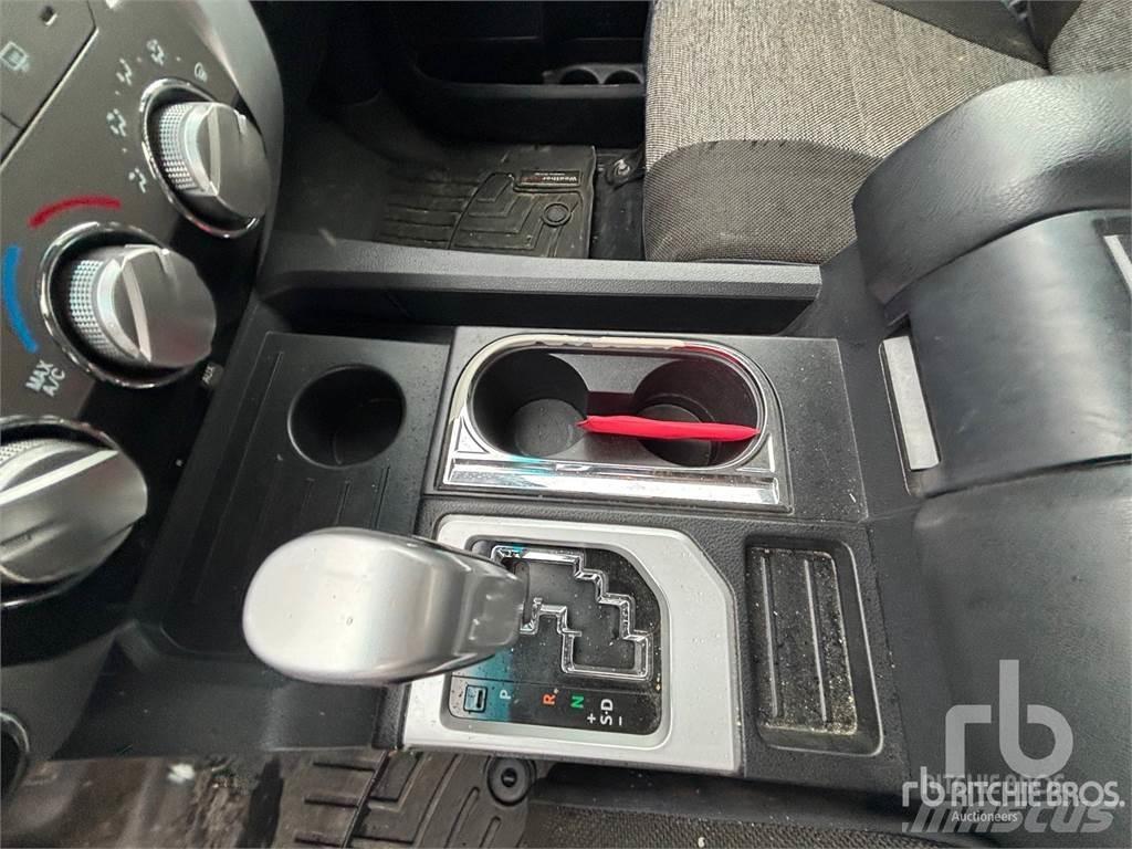 Toyota TUNDRA Kiperi