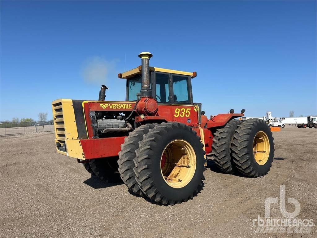 Versatile 935 Traktori