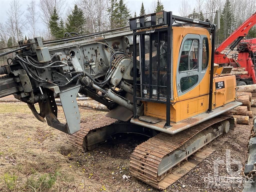 Volvo EC210B Strojevi za kleščenje grane drveća