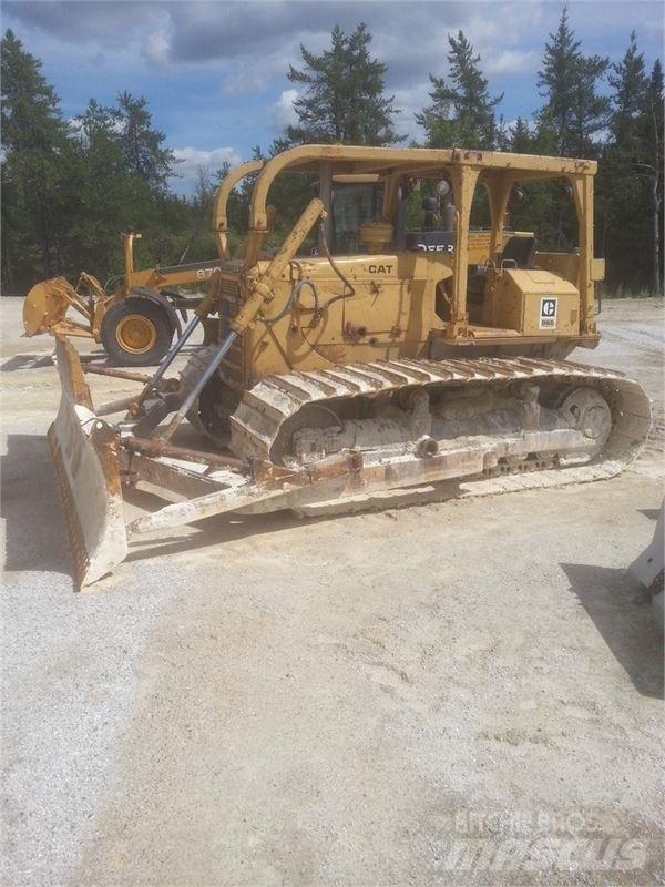 CAT D6D LGP Buldožeri gusjeničari