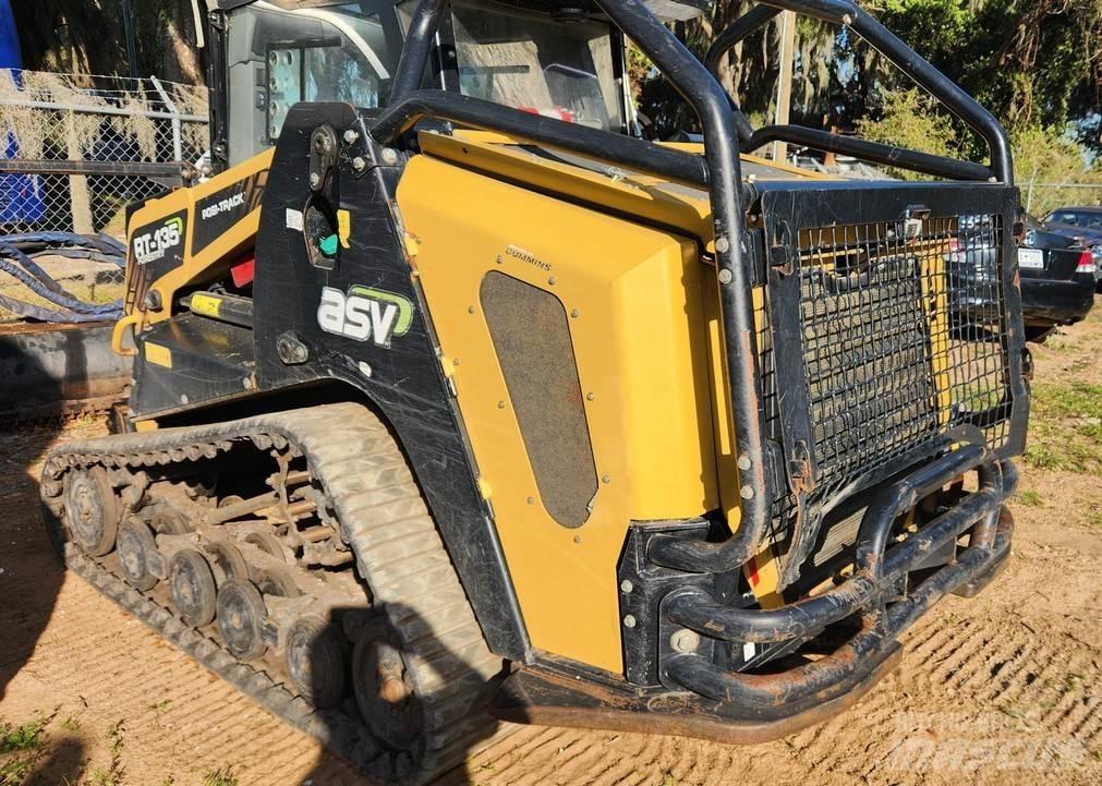 ASV RT135F Skid steer mini utovarivači