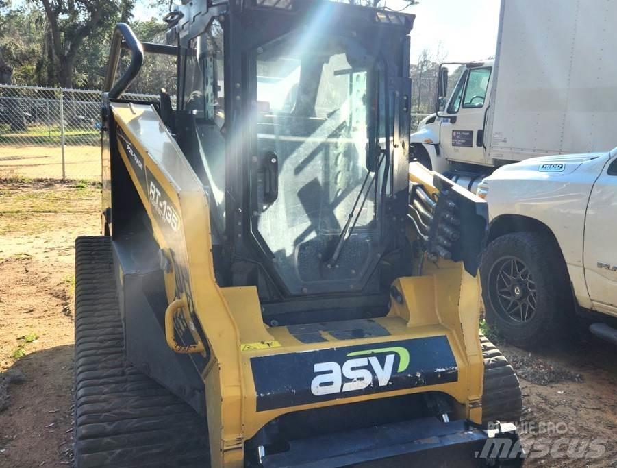 ASV RT135F Skid steer mini utovarivači