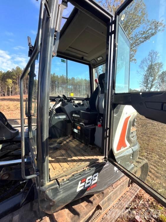 Bobcat E88 R2 Bageri gusjeničari