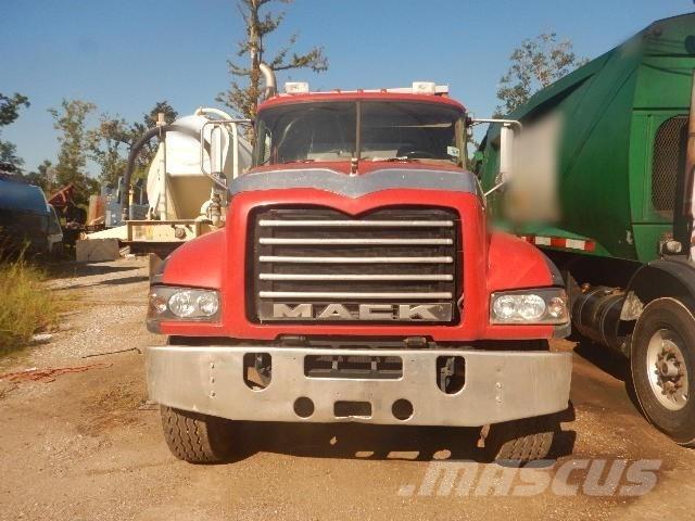 Mack GU713 Kiper kamioni