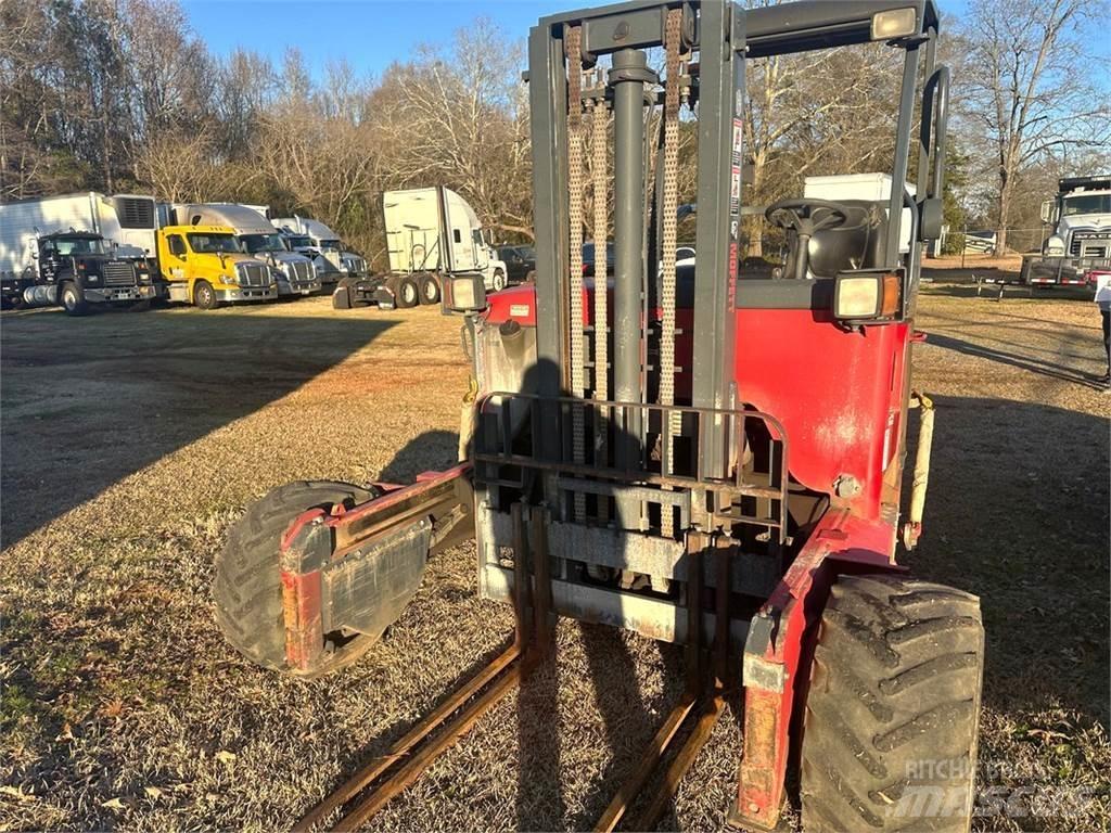 Moffett M55 Viličari sa 4-stranskim dohvatom