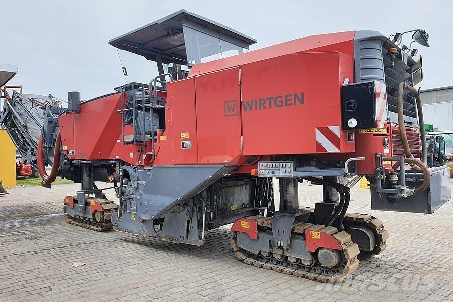 Wirtgen W 220 Asfaltne hladne glodalice