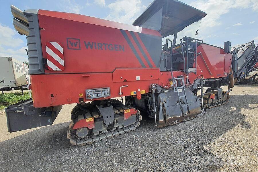 Wirtgen W 220 Asfaltne hladne glodalice