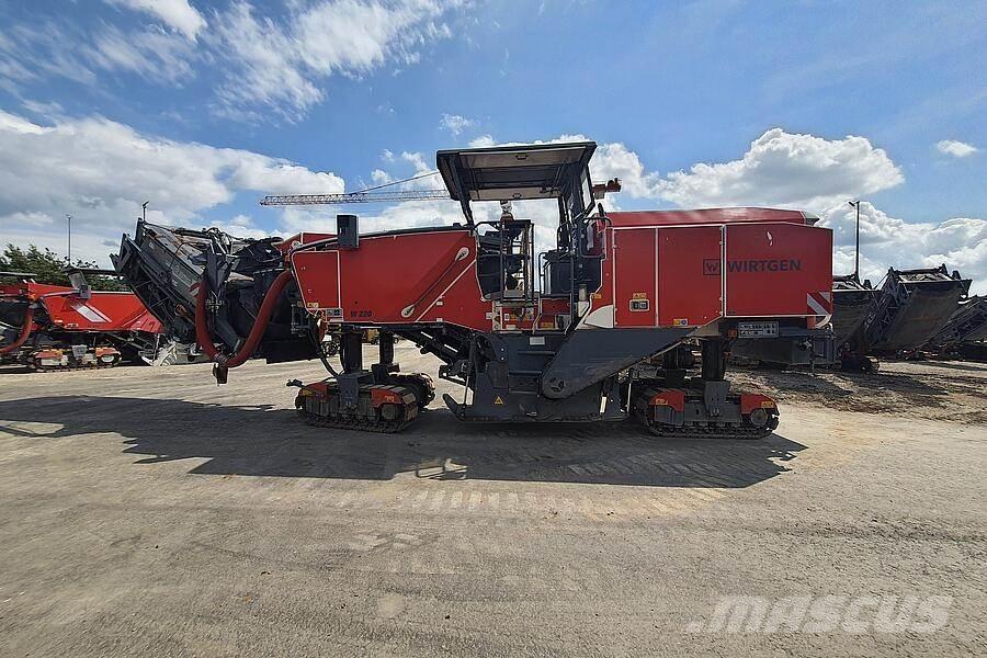 Wirtgen W 220 Asfaltne hladne glodalice