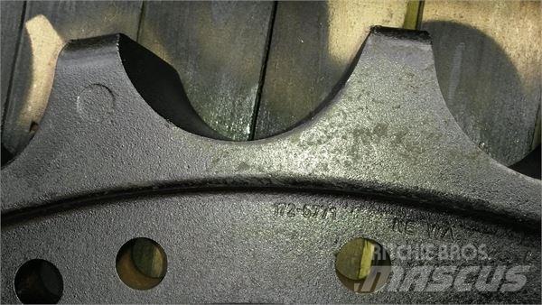 CAT 1366968 Gusjenice